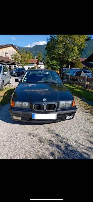 Schwarz Gebraucht 1997 BMW 316 Limousine | 699 € (Superpreis) - Bild 1/4