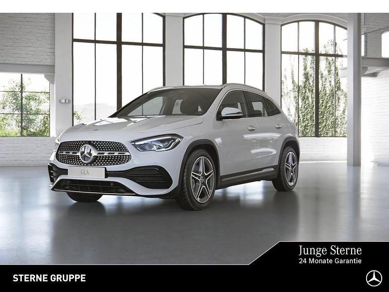 Gebraucht Mercedes GLA250 AMG 218 PS (160 kW) 2022 Unilack polarweiß SUV