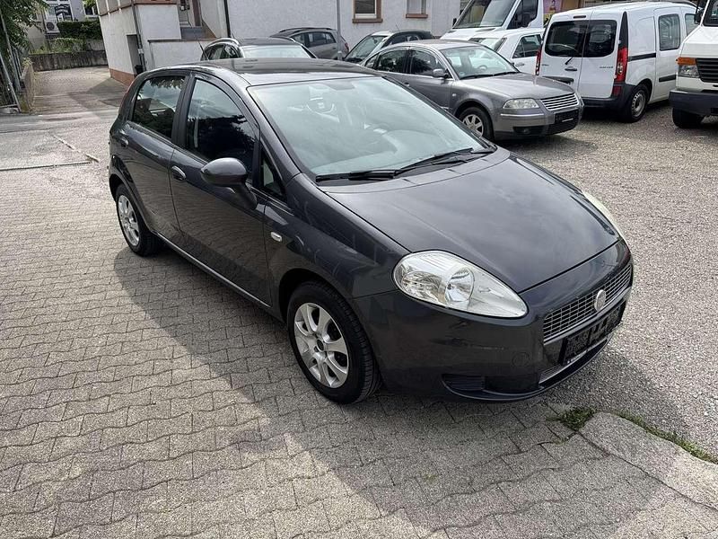 Grau Gebraucht 2009 Fiat Grande Punto Dynamic Kleinwagen | 3.990 € (Teuer) - Bild 1/4