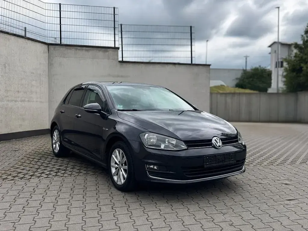 Second-hand VW Golf VII LOUNGE 150 CP (110 kW) 2015 Gri Berlinǎ