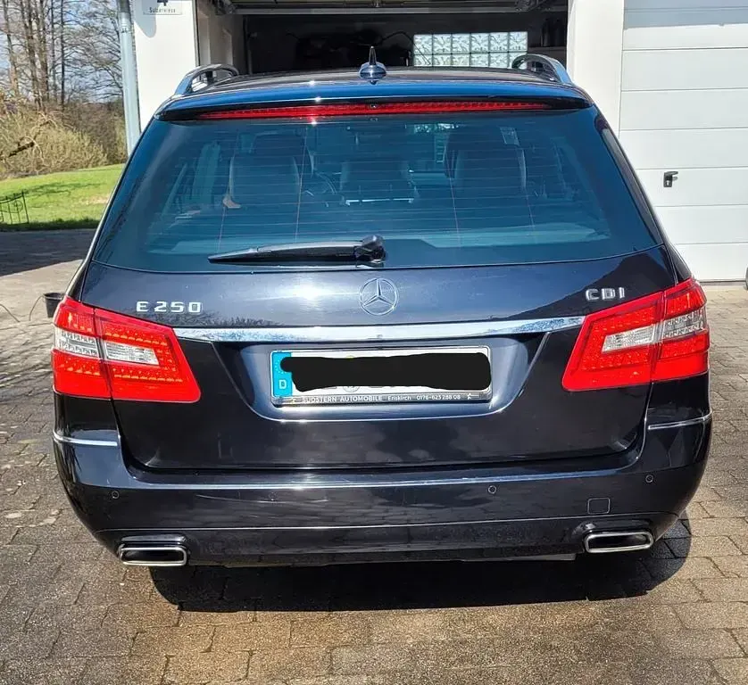 Gebraucht Mercedes 250 Avantgarde 204 PS (150 kW) 2012 Schwarz Limousine