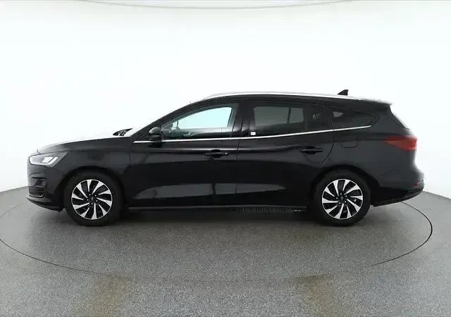 Gebraucht Ford Focus Titanium 125 PS (91 kW) 2024 Schwarz Kombi