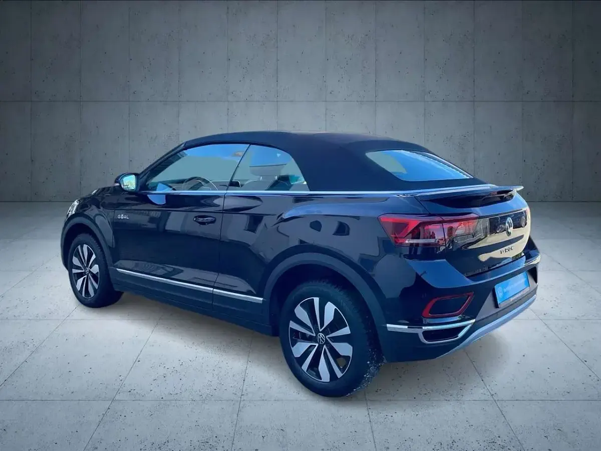 Gebraucht VW T-Roc Cabriolet Goal 116 PS (85 kW) 2025 Deep black perleffekt schwarz Cabrio