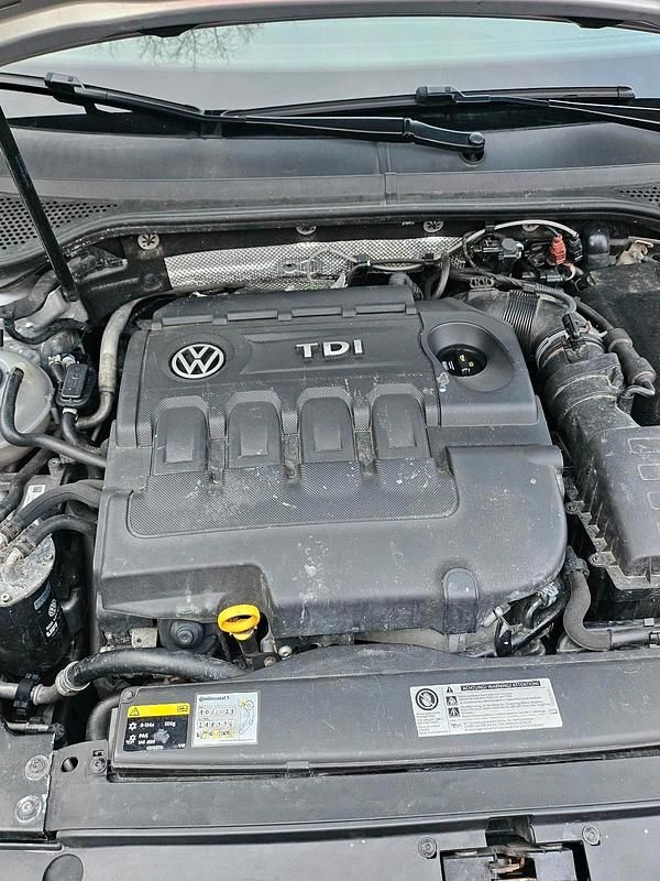 Gebraucht VW Passat 150 PS (110 kW) 2015 Silber Kombi