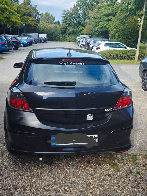 Schwarz Gebraucht 2006 Opel Astra GTC Sport Limousine | 3.250 € (Fairer Preis) - Bild 1/4