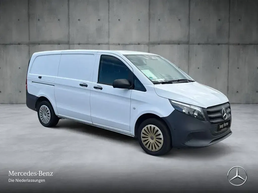 Gebraucht Mercedes Vito 163 PS (119 kW) 2024 Weiß Van