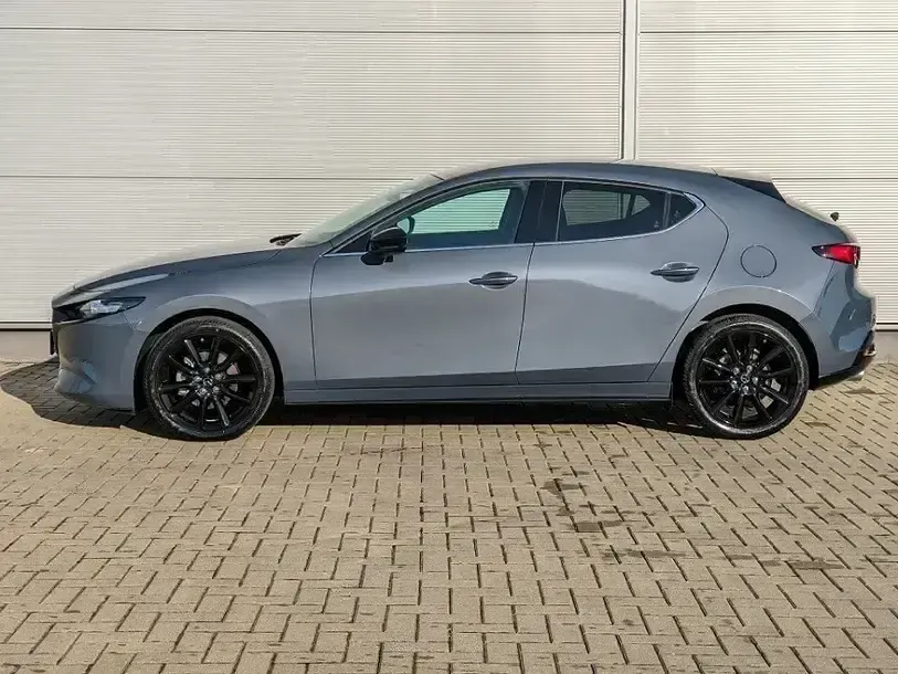 Neu Mazda 3 Homura-Line 140 PS (102 kW) 2025 Grau Limousine