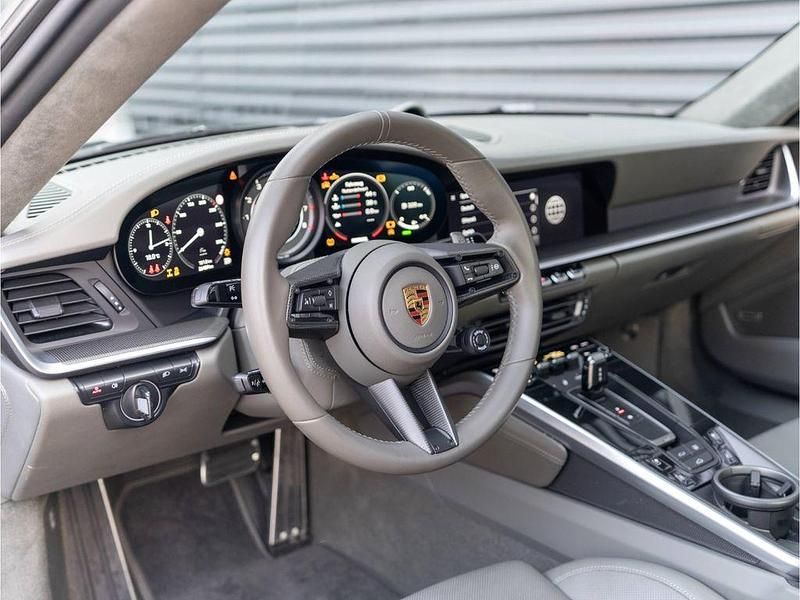 Gebraucht Porsche 992 581 PS (427 kW) 2021 Gruen Coupé