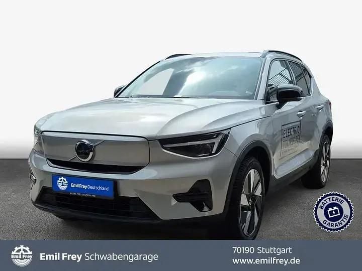 Silver dawn metallic Gebraucht 2024 Volvo XC40 Plus SUV | 39.990 € (Superpreis) - Bild 1/3