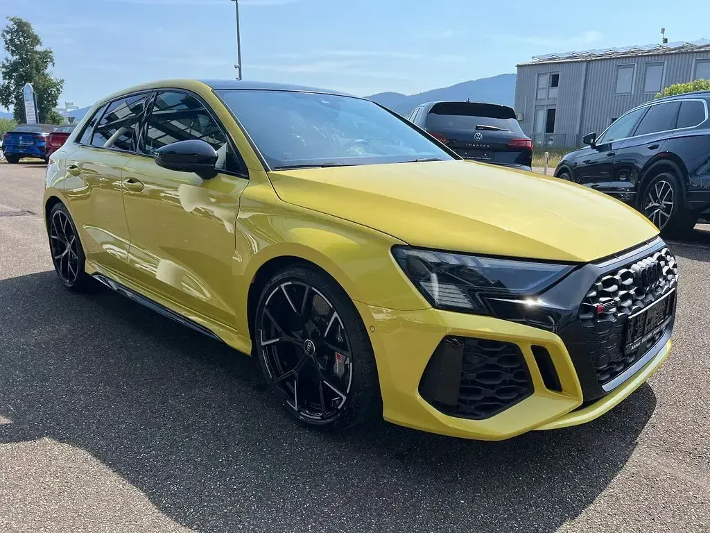 Gebraucht Audi RS3 Sportback Sport 400 PS (294 kW) 2023 Gelb Kleinwagen
