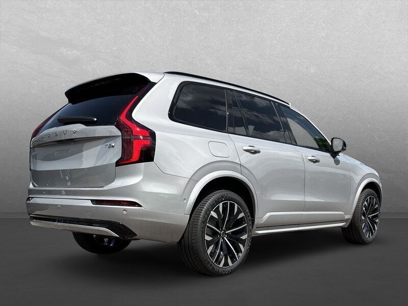 Neu Volvo XC90 Plus 455 PS (334 kW) 2025 Silber SUV