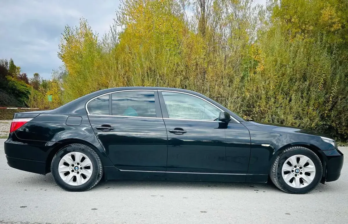 Gebraucht BMW 525 197 PS (144 kW) 2007 Schwarz Limousine