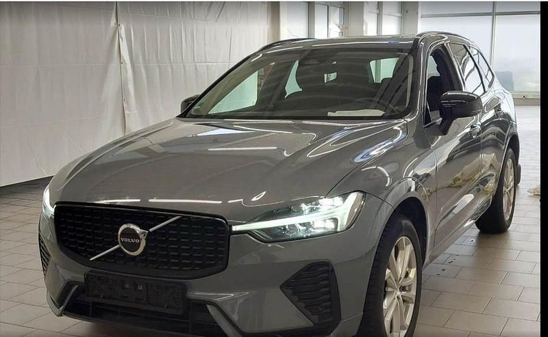 Gebraucht Volvo XC60 Plus 197 PS (144 kW) 2023 Grau SUV