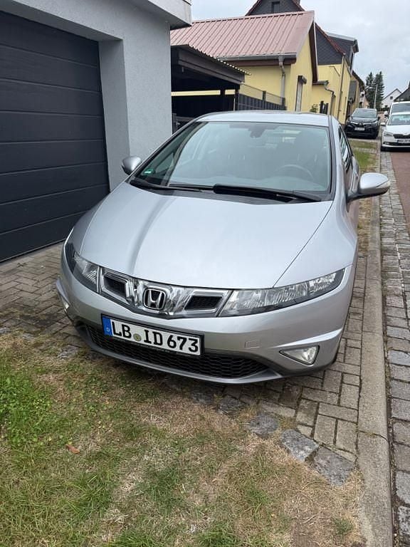 Silber Gebraucht 2008 Honda Civic Comfort Limousine | 4.750 € (Guter Preis) - Bild 1/4