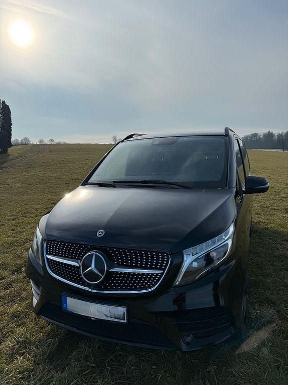 Gebraucht Mercedes V300 Avantgarde Edition 237 PS (174 kW) 2022 Schwarz Van / Kleinbus