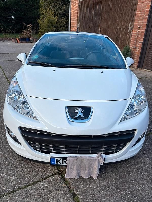 Gebraucht Peugeot 207 CC 122 PS (89 kW) 2014 Weiß Cabrio
