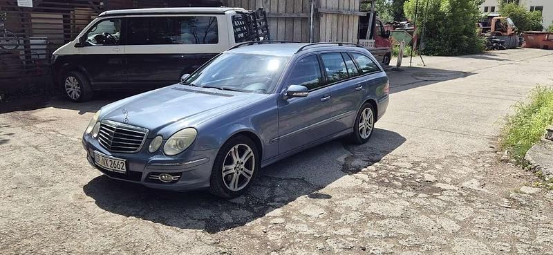 Hellblau Gebraucht 2006 Mercedes E320 Kombi | 3.450 € (Guter Preis) - Bild 1/4