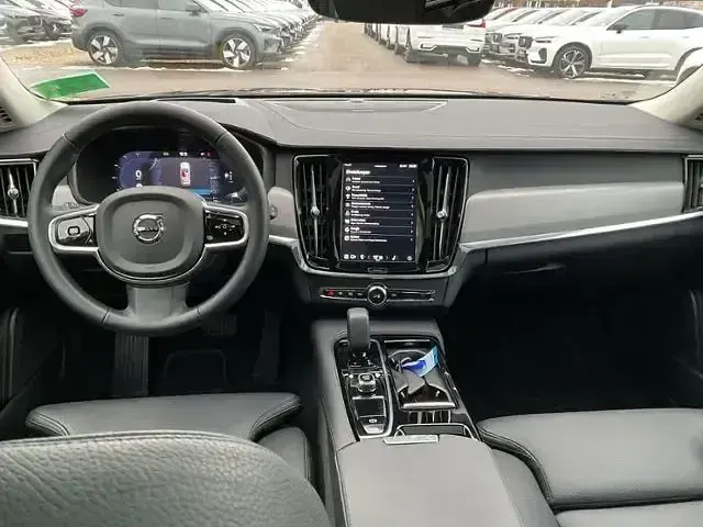 Gebraucht Volvo V90 Ultra 455 PS (334 kW) 2025 Onyx black Kombi