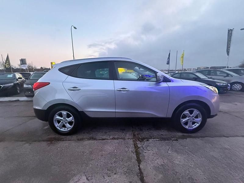 Gebraucht Hyundai ix35 Style 135 PS (99 kW) 2011 Silber SUV