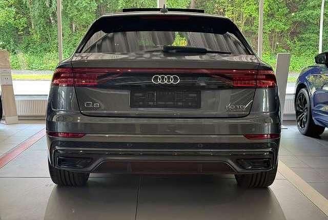 Gebraucht Audi Q8 S-Line 286 PS (210 kW) 2020 Grau metallic SUV