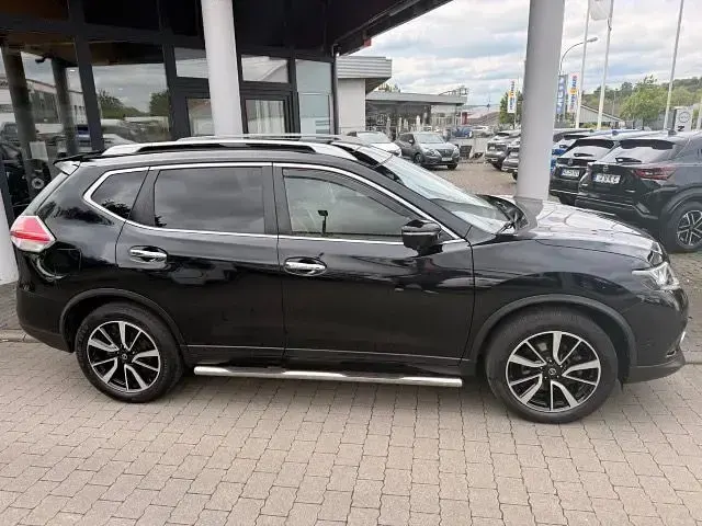 Gebraucht Nissan X-Trail 360º 163 PS (119 kW) 2017 Black pearl (m) SUV