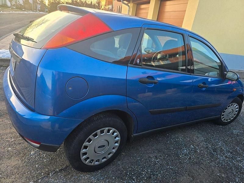 Gebraucht Ford Focus Ghia 101 PS (74 kW) 1999 Grau Limousine