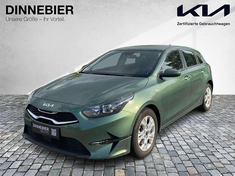 Experience green met Gebraucht 2023 Kia Ceed Vision Limousine | 23.590 € (Fairer Preis) - Bild 1/4