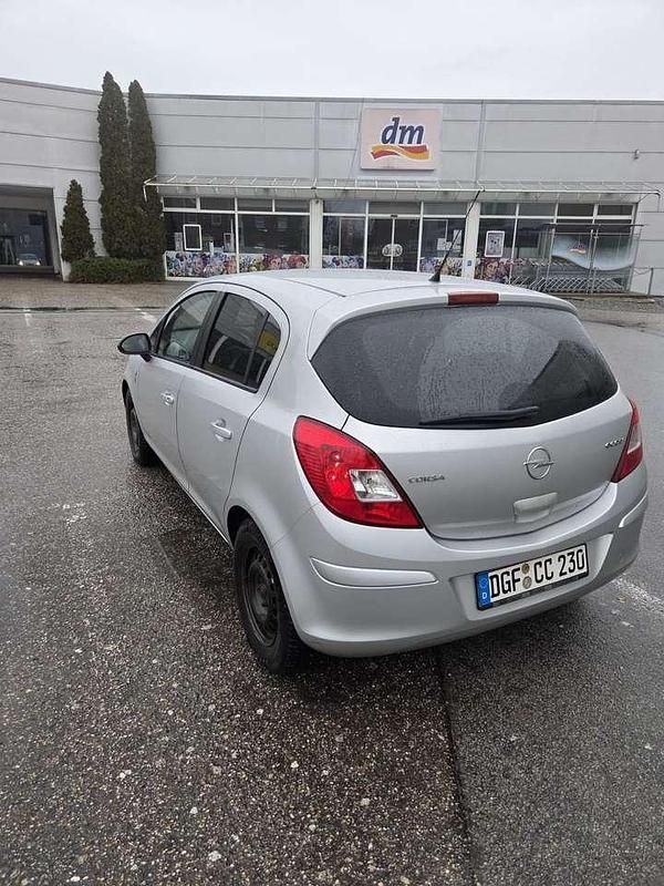 Gebraucht Opel Corsa Innovation 69 PS (50 kW) 2010 Kleinwagen