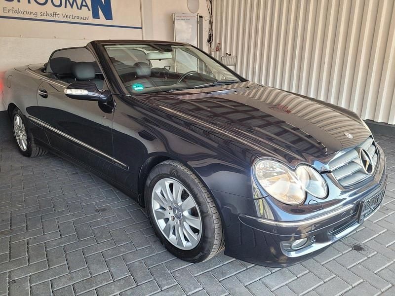 Gebraucht Mercedes CLK200 184 PS (135 kW) 2008 Schwarz Cabrio