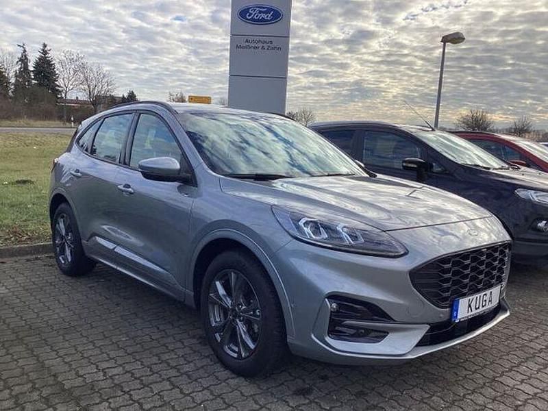 Gebraucht Ford Kuga ST-Line 150 PS (110 kW) 2024 Silber SUV