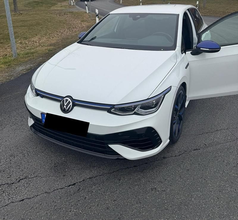 Weiß Gebraucht 2022 VW Golf VIII Edition Kleinwagen | 42.000 € (Fairer Preis) - Bild 1/4