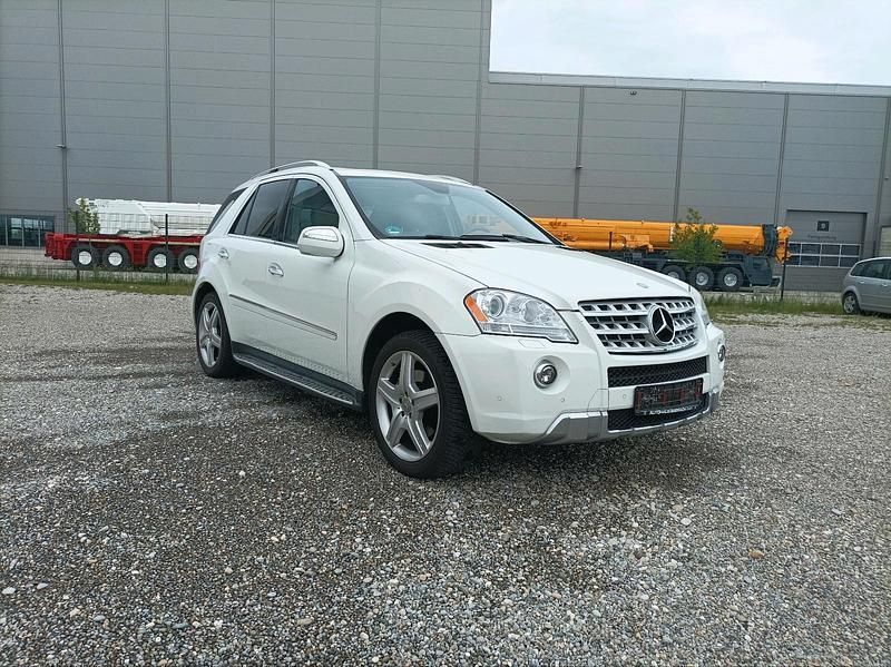 Weiß Gebraucht 2010 Mercedes ML500 AMG SUV | 11.500 € - Bild 1/4
