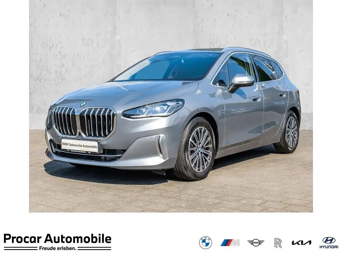 Gebraucht BMW 220 Active Tourer Luxury Line 156 PS (114 kW) 2022 Van / Kleinbus