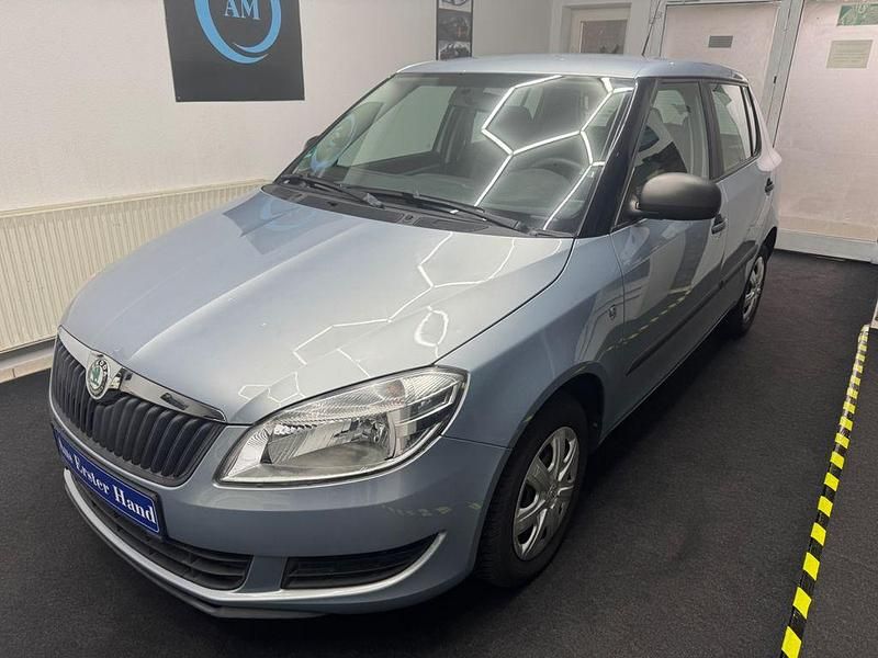 Blau Gebraucht 2010 Skoda Fabia Cool Edition Limousine | 4.990 € (Fairer Preis) - Bild 1/4