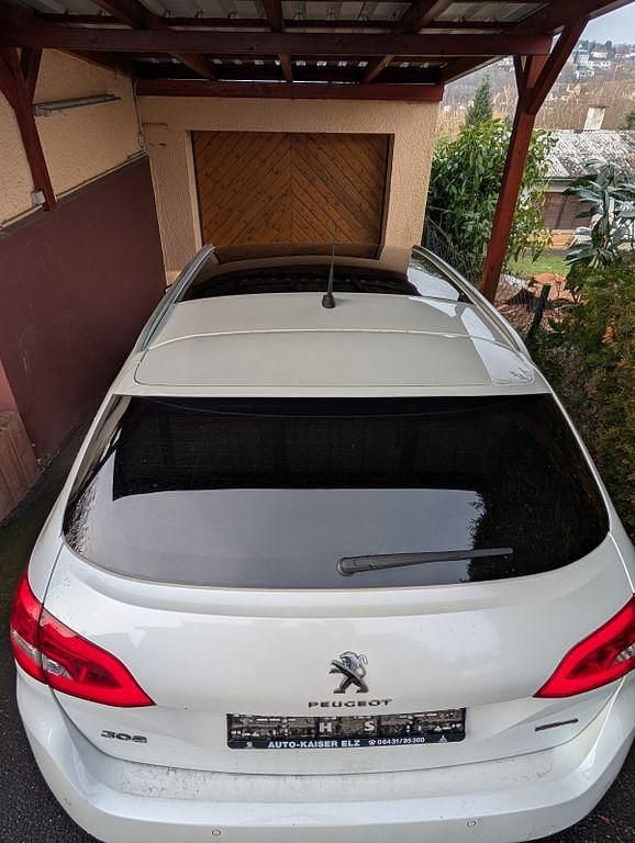 Gebraucht Peugeot 308 GT 131 PS (96 kW) 2020 Weiß Kombi