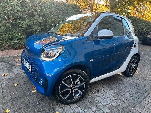 Blau Gebraucht 2021 Smart ForTwo Electric Drive Exclusive Coupé | 8.950 € (Superpreis) - Bild 1/4