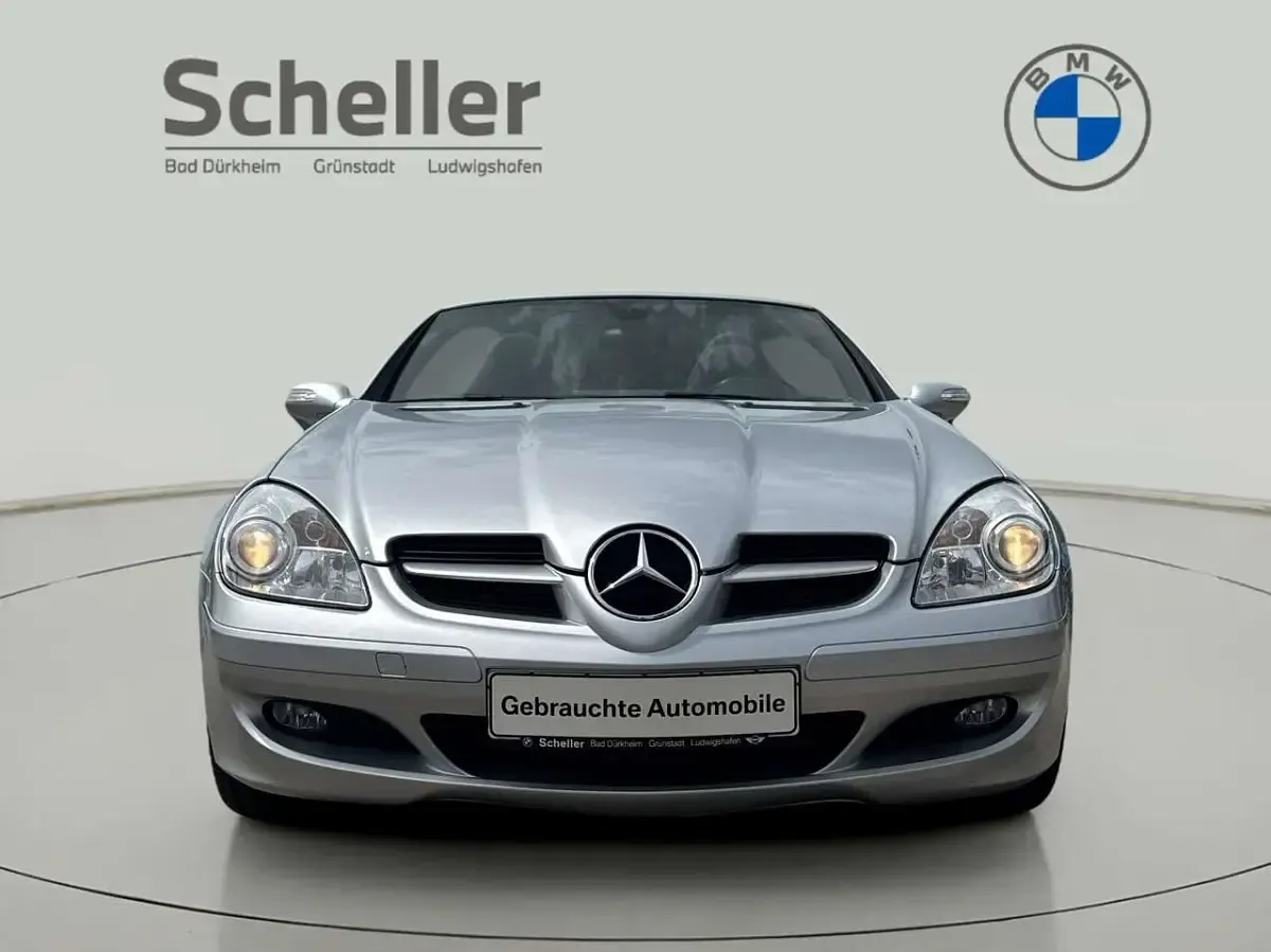 Gebraucht Mercedes SLK200 163 PS (119 kW) 2007 Iridiumsilber  metalliclack Cabrio