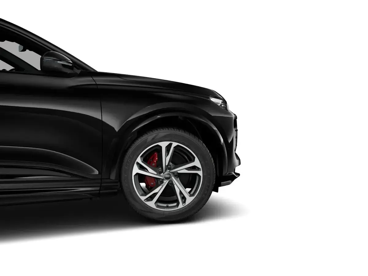 Neu Audi Q6 Sportback e-tron Ambiente 314 kW (428 PS) 2026 Mythosschwarz metallic (metallic) SUV