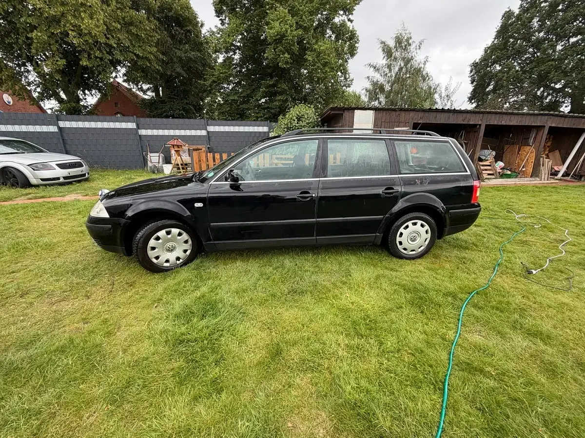 Gebraucht VW Passat 130 PS (95 kW) 2001 Schwarz Kombi
