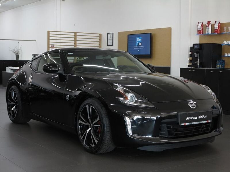 Gebraucht Nissan 370Z Pack 328 PS (241 kW) 2018 Black pearl (m) Coupé