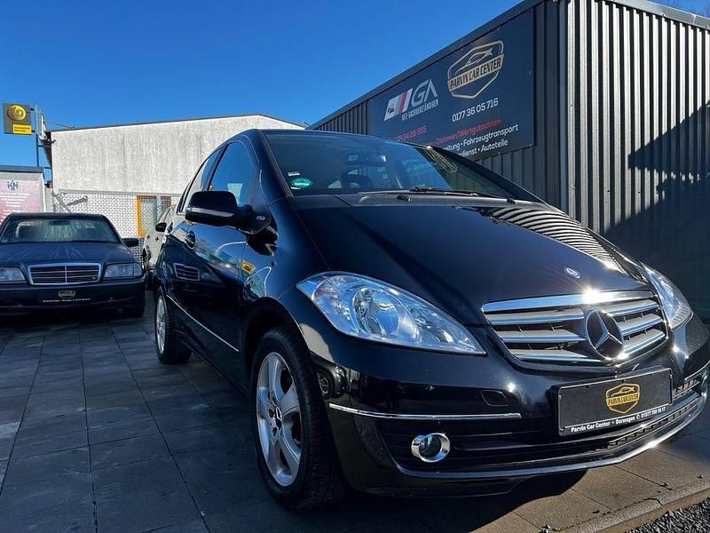 Gebraucht Mercedes A160 95 PS (69 kW) 2010 Schwarz Limousine