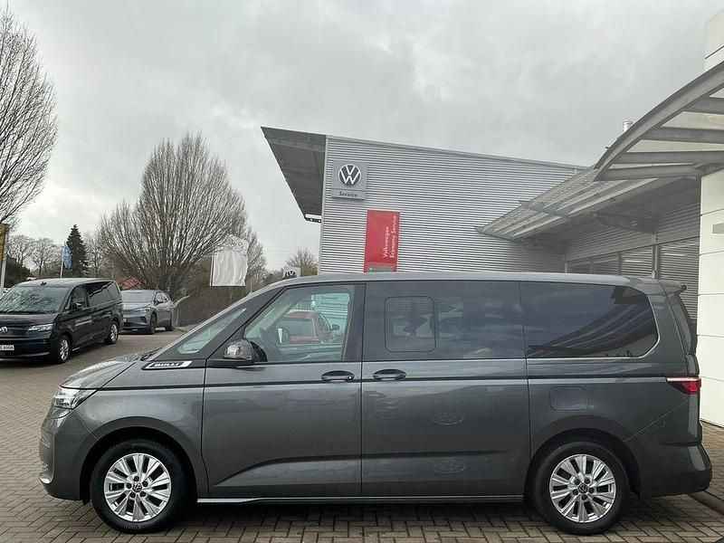 Gebraucht VW Multivan 150 PS (110 kW) 2023 Grau Van
