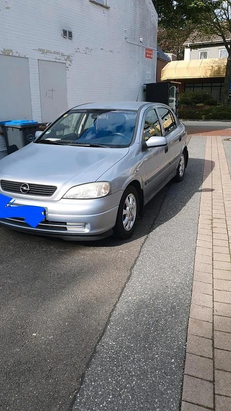 Gebraucht Opel Astra 88 PS (64 kW) 2002 Silber Limousine