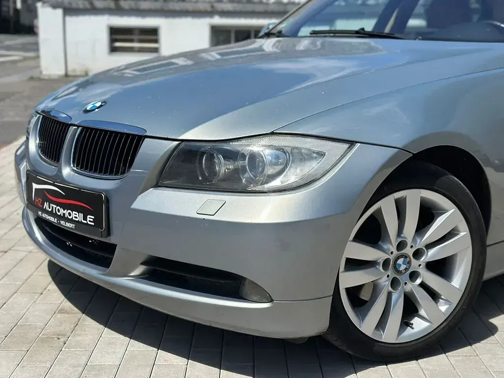Gebraucht BMW 325 Sport Line 218 PS (160 kW) 2005 Arktis Limousine