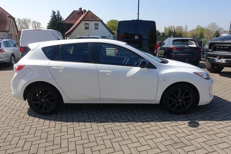 Second-hand Mazda 3 105 CP (77 kW) 2013 Alb Berlinǎ