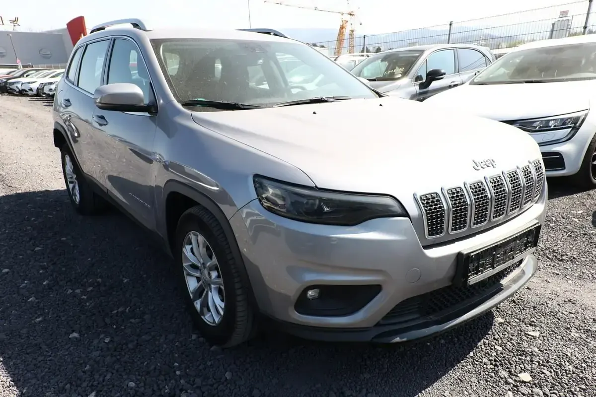 Gebraucht Jeep Cherokee 194 PS (142 kW) 2020 Billet silver SUV