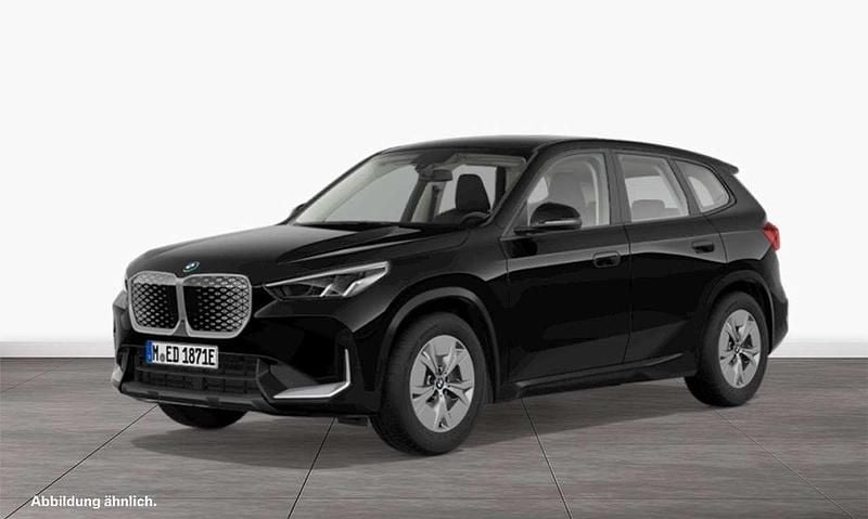 Schwarz ii Gebraucht 2023 BMW iX1 Performance SUV | 33.490 € (Superpreis) - Bild 1/3