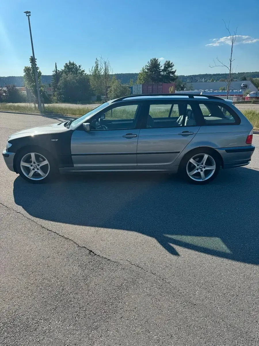 Gebraucht BMW 318 143 PS (105 kW) 2004 Silber Kombi