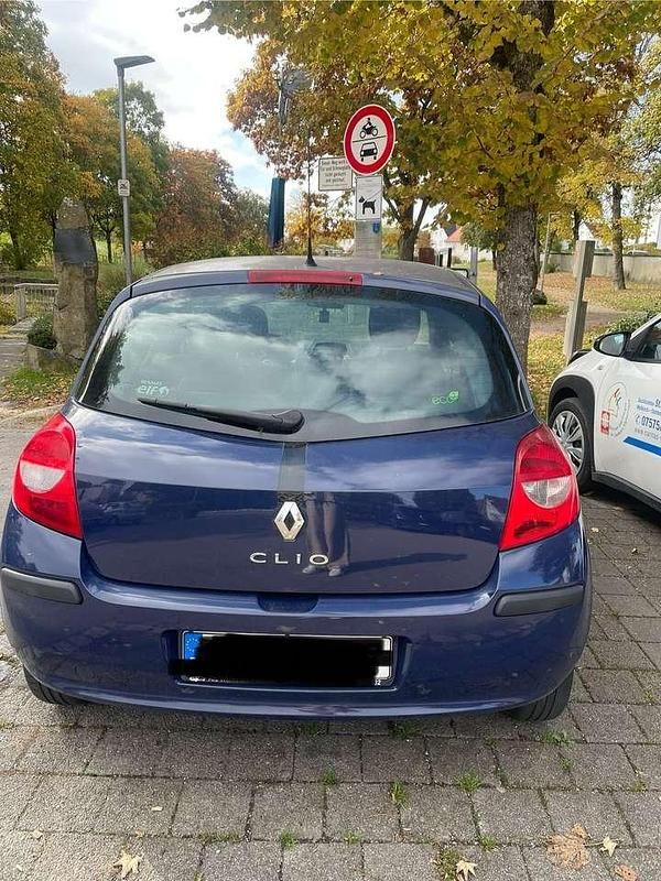 Gebraucht Renault Clio II Dynamique 75 PS (55 kW) 2009 Blau Limousine