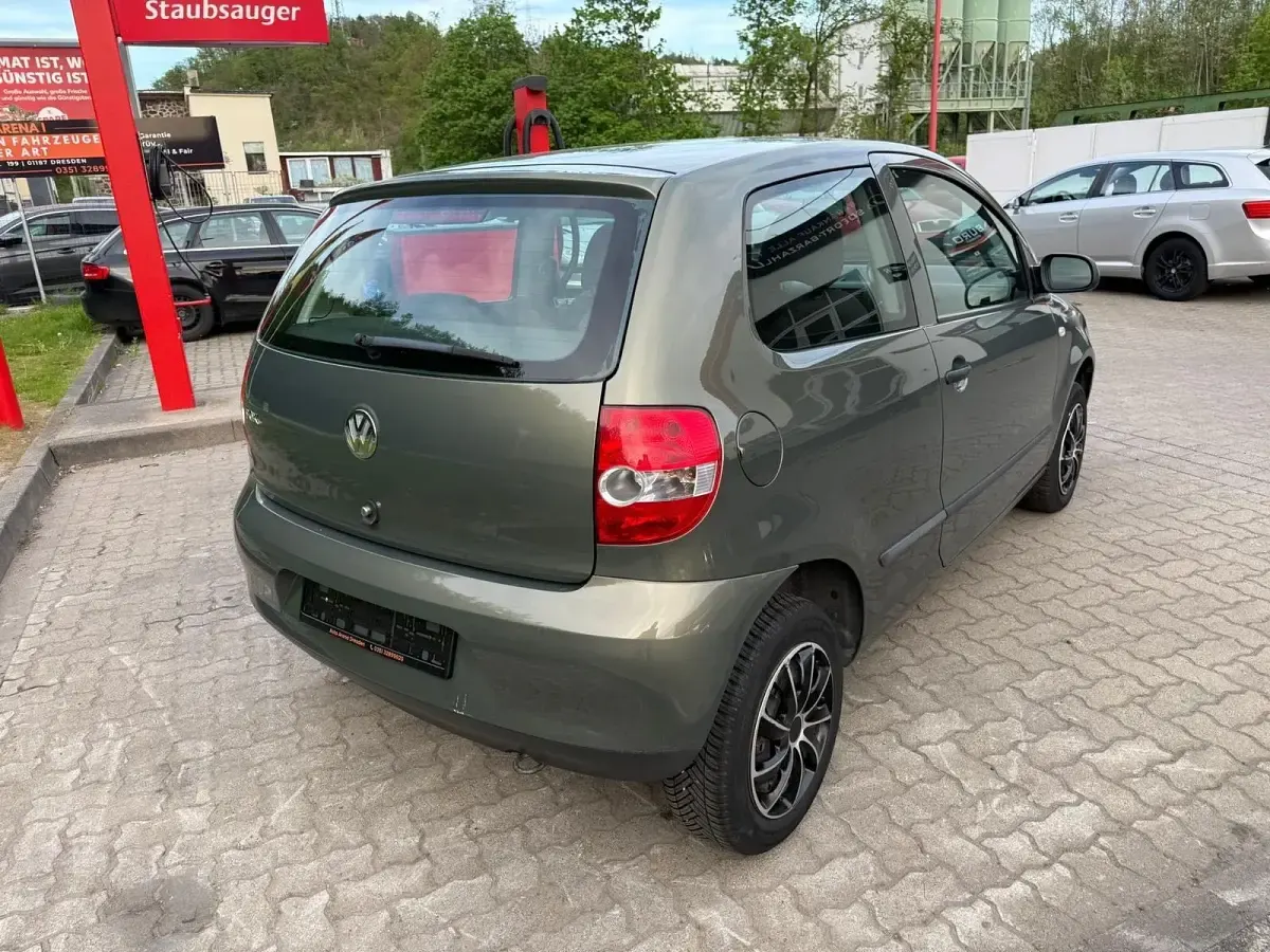 Używany VW Fox 55 KM (40 kW) 2006 Zielony Hatchback
